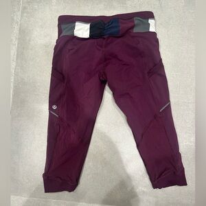 Lululemon women’s Burgundy Athletic Leggings capri 6